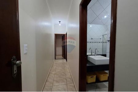 3_photo/94b9bf4d5b.4e221277b30b404d-ATLAS-213661ef-823a-4e78-ab93-653b49e78dcf.jpg de casa à venda com 3 quartos, 211m² em Ribeirânia, Ribeirão Preto