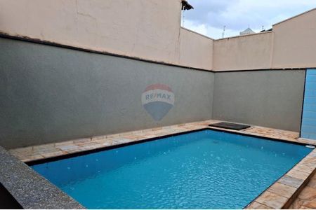 41_photo/94b9bf4d5b.4e221277b30b404d-ATLAS-6e88fbff-7af1-4135-bbe6-df2c14983034.jpg de casa à venda com 3 quartos, 211m² em Ribeirânia, Ribeirão Preto