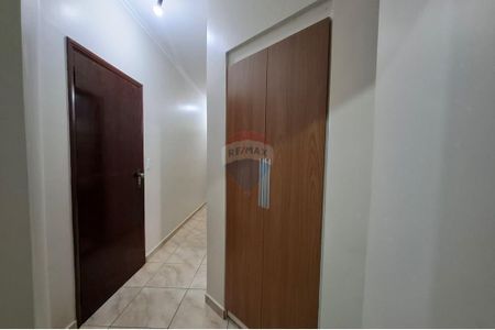 26_photo/94b9bf4d5b.4e221277b30b404d-ATLAS-af388019-836e-4c85-9105-dbba2c8dce8d.jpg de casa à venda com 3 quartos, 211m² em Ribeirânia, Ribeirão Preto