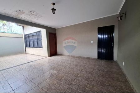 46_photo/94b9bf4d5b.4e221277b30b404d-ATLAS-d0277d3c-4bc1-4109-92a0-0eeef9b36db6.jpg de casa à venda com 3 quartos, 211m² em Ribeirânia, Ribeirão Preto