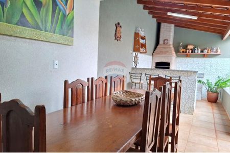 4_photo/94b9bf4d5b.4e221277b30b404d-ATLAS-e030faa0-1296-43b2-aca9-9c3d32b055e4.jpg de casa à venda com 3 quartos, 211m² em Ribeirânia, Ribeirão Preto