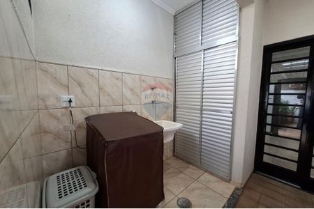 35_photo/94b9bf4d5b.4e221277b30b404d-ATLAS-ef3d154a-887f-4ccb-af00-23232c04935e.jpg de casa à venda com 3 quartos, 211m² em Ribeirânia, Ribeirão Preto