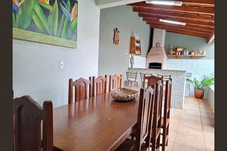 5_photo/94b9bf4d5b.da0ee4c0701328bc-ATLAS-1a609dd0-6f7d-40ba-ba9d-03ef9b8a5281.jpg de casa à venda com 3 quartos, 211m² em Ribeirânia, Ribeirão Preto