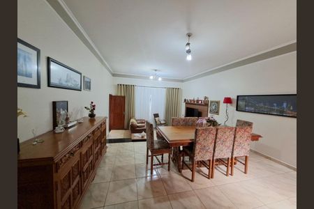 8_photo/94b9bf4d5b.da0ee4c0701328bc-ATLAS-25511775-b5a5-4ccb-adf3-1a84bcc48e24.jpg de casa à venda com 3 quartos, 211m² em Ribeirânia, Ribeirão Preto