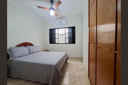 13_photo/94b9bf4d5b.da0ee4c0701328bc-ATLAS-3a369fbd-b754-40be-b1df-e833f2098a3e.jpg de casa à venda com 3 quartos, 211m² em Ribeirânia, Ribeirão Preto