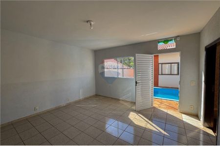 12_photo/94b9bf55a3.b8a9f91cb517b5ed-ATLAS-3e971919-85d2-44a4-a95c-5ee4fe82acc6.jpg de casa para alugar com 4 quartos, 219m² em Parque Industria, Ribeirão Preto