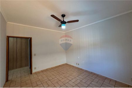 43_photo/94b9bf55a3.b8a9f91cb517b5ed-ATLAS-6c66f989-8432-4eab-8979-0c011c244fb3.jpg de casa para alugar com 4 quartos, 219m² em Parque Industria, Ribeirão Preto