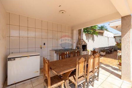 31_photo/94b9bf55cf.07671446921f2772-ATLAS-6f29e7d8-82e9-4bb0-8bbc-6bdeb6108547.jpg de casa à venda com 3 quartos, 186m² em Parque Industrial Lagoinha, Ribeirão Preto