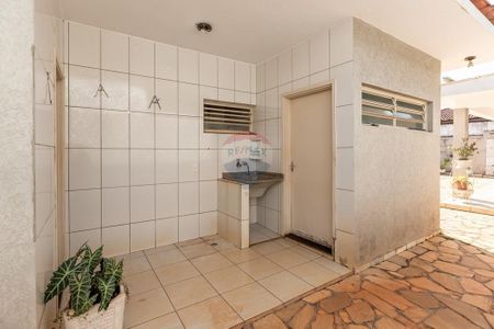 22_photo/94b9bf55cf.07671446921f2772-ATLAS-ea534515-e63e-407c-a60a-e53f71246fa0.jpg de casa à venda com 3 quartos, 186m² em Parque Industrial Lagoinha, Ribeirão Preto