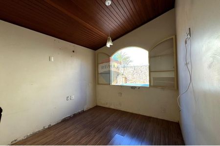 7_photo/94b9bf565b.07fdfab894ea54a7-ATLAS-1e070b42-cf88-4e9e-b412-c1ce4e9f8444.jpg de casa à venda com 4 quartos, 220m² em Parque Industrial Lagoinha, Ribeirão Preto