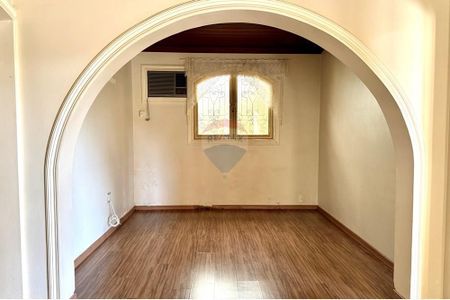 20_photo/94b9bf565b.07fdfab894ea54a7-ATLAS-472ff4aa-7889-44e9-b9d3-a46dfae2425e.jpg de casa à venda com 4 quartos, 220m² em Parque Industrial Lagoinha, Ribeirão Preto