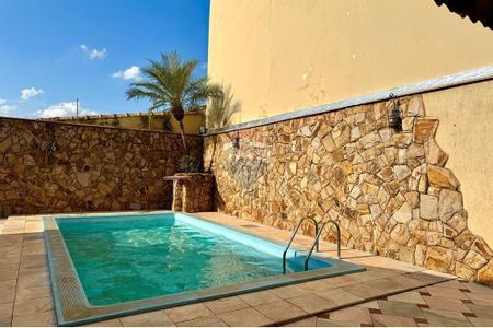 2_photo/94b9bf565b.07fdfab894ea54a7-ATLAS-696fbb8f-0e35-40f7-ae93-adf58a35007b.jpg de casa à venda com 4 quartos, 220m² em Parque Industrial Lagoinha, Ribeirão Preto