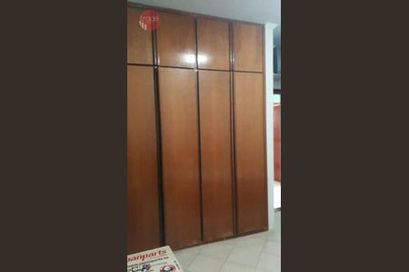 5_photo/94b9bf5771.ac59da683d20aab1-ATLAS-742e64f6-3e0b-46b5-ad78-57dd7db33497.jpg de casa à venda com 4 quartos, 246m² em Parque Industrial Lagoinha, Ribeirão Preto