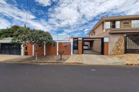 8_photo/94b9bf57c1.d94908c5e3eb3846-ATLAS-3f7697fc-94b1-4bca-b207-e652c1cbded2.jpg de casa à venda com 4 quartos, 180m² em Parque Industrial Lagoinha, Ribeirão Preto