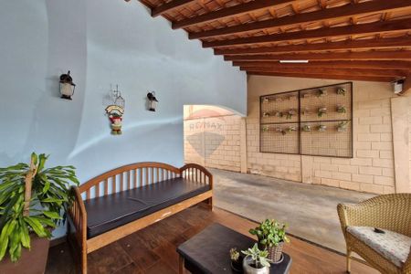 8_photo/94b9bf57c1.d94908c5e3eb3846-ATLAS-d102a9bb-0280-458d-bca2-c24a98e188a5.jpg de casa à venda com 4 quartos, 180m² em Parque Industrial Lagoinha, Ribeirão Preto