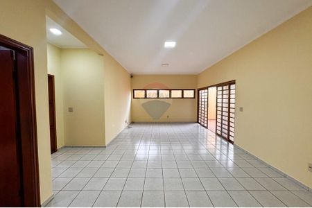 8_photo/94b9bf57f5.1e9d1ba85beb8478-ATLAS-5f2fef0f-09fc-45f7-9af5-a67b79db18a2.jpg de casa para alugar com 4 quartos, 207m² em Parque Industrial Lagoinha, Ribeirão Preto