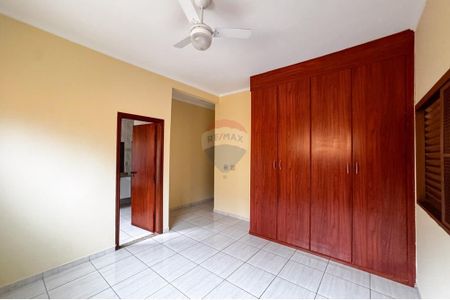 18_photo/94b9bf57f5.1e9d1ba85beb8478-ATLAS-8630c886-719e-4862-961a-564158b048e7.jpg de casa para alugar com 4 quartos, 207m² em Parque Industrial Lagoinha, Ribeirão Preto