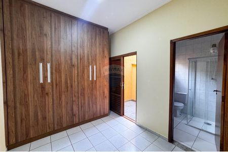 20_photo/94b9bf57f5.1e9d1ba85beb8478-ATLAS-d5765a4f-3611-4b04-bc46-9b242f3e7593.jpg de casa para alugar com 4 quartos, 207m² em Parque Industrial Lagoinha, Ribeirão Preto