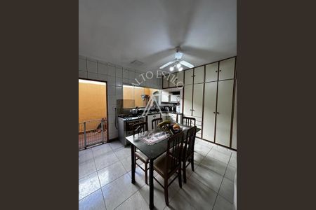 8_photo/94b9bf59ff.22289480efb51164-ATLAS-48fbc159-dbbf-4e7b-8a9f-93b771c5f8b5.jpg de casa à venda com 4 quartos, 180m² em Parque Industrial Lagoinha, Ribeirão Preto