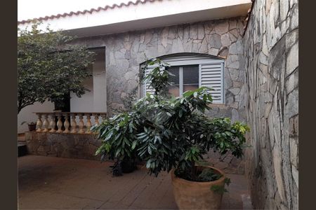 5_photo/94b9bf5d23.646fae3a1fa4a2d8-ATLAS-a3cbbd1b-e8c8-4b45-b6c7-d4e2f436b731.jpg de casa à venda com 5 quartos, 225m² em Jardim Anhanguera, Ribeirão Preto