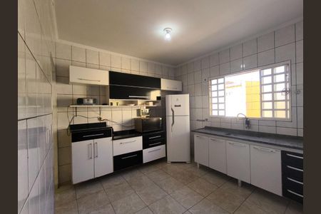 4_photo/94b9bf6025.1f6bf9a37be8dc1f-ATLAS-2233b417-9adb-42b8-a52f-45b9e0cd5345.jpg de casa à venda com 3 quartos, 130m² em Residencial e Comercial Palmares, Ribeirão Preto