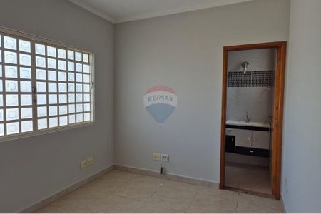 17_photo/94b9bf60c7.1c5ee5b12bdcf8f7-ATLAS-c171cbdf-5f0d-44b4-96cd-b4b0aa2cec97.jpg de casa à venda com 4 quartos, 217m² em Residencial e Comercial Palmares, Ribeirão Preto