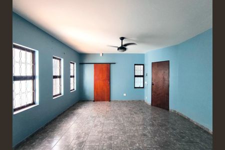 5_photo/94b9bf666b.a56fd8bb02d474b7-ATLAS-b5af79fa-7c01-45f6-aa9b-b6d1f5e6254a.jpg de casa à venda com 3 quartos, 102m² em Jardim Anhanguera, Ribeirão Preto