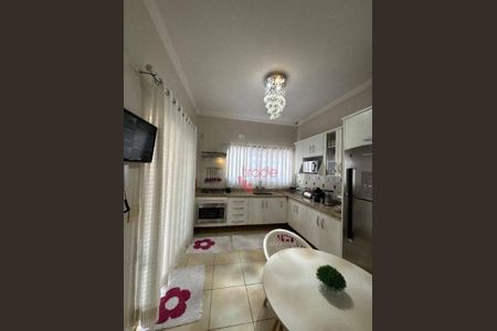 10_photo/94b9bf69c3.8104ab4cf058c8b3-ATLAS-b92b3d18-8917-4a16-948b-213e354073e8.jpg de casa à venda com 3 quartos, 132m² em Jardim Anhanguera, Ribeirão Preto