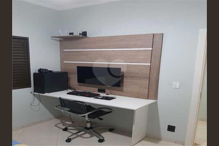 9_photo/94b9bf7f0d.3e6957092a4c223d-ATLAS-bd041952-2eef-4b54-9ab2-d25f80e1a138.jpg de casa à venda com 3 quartos, 1700m² em Jardim Joquei Clube, Ribeirão Preto