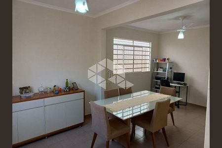 4_photo/94b9bfa683.dc8bbd111761e841-ATLAS-b4a4532c-c691-40f6-9411-bffe00ddbc5d.jpg de casa à venda com 4 quartos, 198m² em Independência, Ribeirão Preto