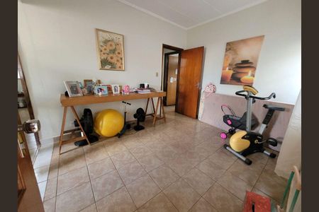 7_photo/94b9bfa6e1.a64aef6598c47c00-ATLAS-7c19ede9-8787-4e9e-b6b1-127e72aa7e8b.jpg de casa à venda com 4 quartos, 180m² em Independência, Ribeirão Preto