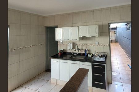 9_photo/94b9bfa6e1.a64aef6598c47c00-ATLAS-9abac21d-e295-428c-88ac-528c7f039979.jpg de casa à venda com 4 quartos, 180m² em Independência, Ribeirão Preto