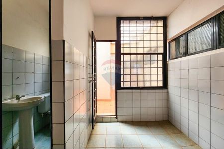 20_photo/94b9bfa9eb.ffbddc27e238e23e-ATLAS-852524f6-ed19-423f-a8b4-29147ceca161.jpg de casa à venda com 3 quartos, 236m² em Campos Elísios, Ribeirão Preto