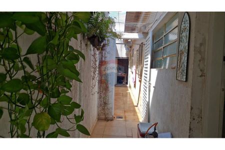 42_photo/94b9bfb0b3.ebbd8bc3dc39b939-ATLAS-48c63fb8-c152-4fd8-8e66-6db7d9b6fa32.jpg de casa à venda com 3 quartos, 120m² em Campos Elísios, Ribeirão Preto