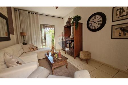 4_photo/94b9bfb0b3.ebbd8bc3dc39b939-ATLAS-b18cb07f-e361-4978-9448-5e6fc2edaa29.jpg de casa à venda com 3 quartos, 120m² em Campos Elísios, Ribeirão Preto