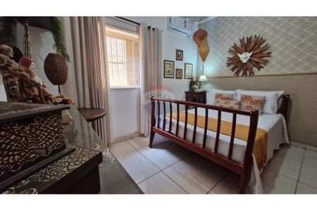 36_photo/94b9bfb0b3.ebbd8bc3dc39b939-ATLAS-b9ac9754-c458-4bbc-8232-90df9749d21b.jpg de casa à venda com 3 quartos, 120m² em Campos Elísios, Ribeirão Preto
