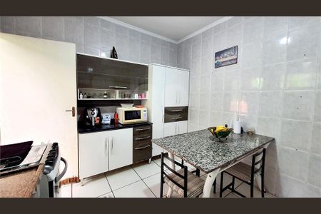 10_photo/94b9bfb0b3.ebbd8bc3dc39b939-ATLAS-bc1c2270-70f4-41a6-9470-c952845f398e.jpg de casa à venda com 3 quartos, 135m² em Campos Elísios, Ribeirão Preto