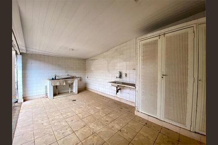 3_photo/94b9bfb227.a095ebe9a9b9d05b-ATLAS-54a18ca5-2587-4beb-a858-ba24580a646e.jpg de casa à venda com 3 quartos, 171m² em Campos Elísios, Ribeirão Preto