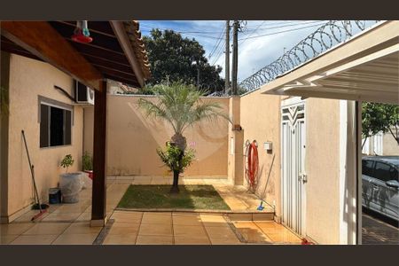 5_photo/94b9c08ba7.899d3b21ae79d095-ATLAS-20950785-cbd7-4033-9951-3cfeae4c8e9b.jpg de casa à venda com 3 quartos, 135m² em Jardim Ouro Branco, Ribeirão Preto