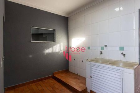 3_photo/94b9c092db.799bff3042b2021d-ATLAS-31b8c4fd-570c-41da-8aac-236debd736fe.jpg de casa à venda com 3 quartos, 195m² em Parque Residencial Candido Portinari, Ribeirão Preto