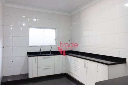 4_photo/94b9c092db.799bff3042b2021d-ATLAS-e86793f8-d147-4102-a7fb-03b94808eaef.jpg de casa à venda com 3 quartos, 195m² em Parque Residencial Candido Portinari, Ribeirão Preto