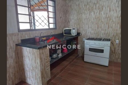 4_photo/94b9c094b9.ceff8192393c33de-ATLAS-cc31ae46-8f9f-40a7-9d08-a8f8b1de04be.jpg de casa à venda com 2 quartos, 160m² em Pq Res C Portinari, Ribeirão Preto