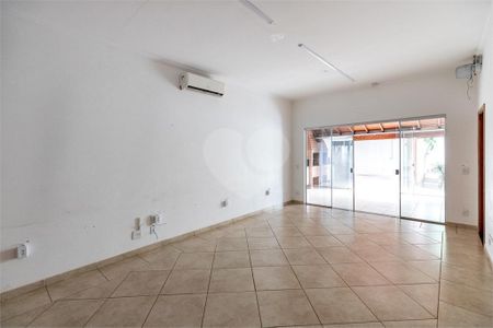 4_photo/94b9c09f51.1061d8d006d8df0d-ATLAS-155cd2f7-f973-40c3-9955-1058a4e2d46e.jpg de casa à venda com 3 quartos, 228m² em Residencial e Comercial Palmares, Ribeirão Preto