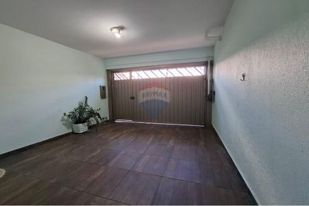 8_photo/94b9c0c831.e5e452eba45b72d1-ATLAS-3037ac02-7ff4-4814-adfc-91a0541dc809.jpg de casa à venda com 3 quartos, 236m² em Parque Sao Sebastiao, Ribeirão Preto