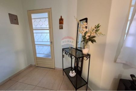 8_photo/94b9c0c831.e5e452eba45b72d1-ATLAS-e589b46e-dbb2-4e47-beb9-0f9f0bbf801e.jpg de casa à venda com 3 quartos, 236m² em Parque Sao Sebastiao, Ribeirão Preto