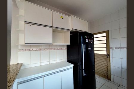 9_photo/94b9c0cef7.a6059dc6eaee931f-ATLAS-66f14473-6ecb-4492-98f5-a5471ed01fd4.jpg de casa à venda com 3 quartos, 86m² em Parque Sao Sebastiao, Ribeirão Preto