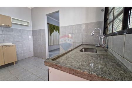 3_photo/94b9c0e0e7.cce03887c7d72c1f-ATLAS-180723af-9202-4d6c-8a5c-ea9dfd2c9bf6.jpg de casa à venda com 1 quarto, 82m² em Parque dos Flamboyans, Ribeirão Preto