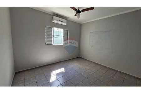 19_photo/94b9c0e0e7.cce03887c7d72c1f-ATLAS-26338abc-3ef9-466f-868f-71e12eaf7efd.jpg de casa à venda com 1 quarto, 82m² em Parque dos Flamboyans, Ribeirão Preto