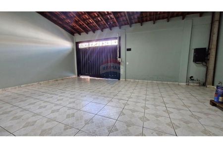 2_photo/94b9c0e0e7.cce03887c7d72c1f-ATLAS-93083863-f261-40f3-bb4e-11d67222f2d7.jpg de casa à venda com 1 quarto, 82m² em Parque dos Flamboyans, Ribeirão Preto