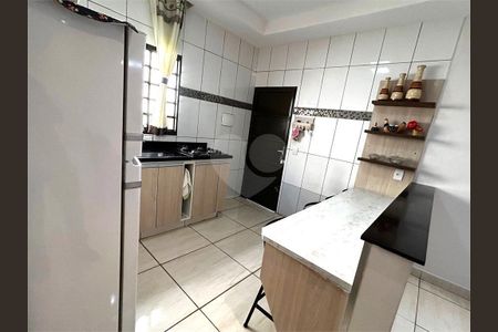 9_photo/94b9c0e6d1.aaaaa2939d8ec39f-ATLAS-57fc4896-e98c-4165-a15c-5fd856d39643.jpg de casa à venda com 2 quartos, 61m² em Pq Res C Portinari, Ribeirão Preto